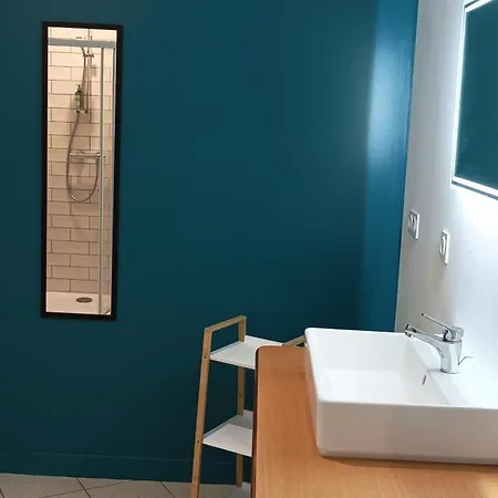 De L'ancienne Ecole, 24 Personnes * Les Châtelliers-Châteaumur