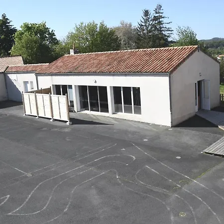 De L'ancienne Ecole, 24 Personnes * Les Châtelliers-Châteaumur