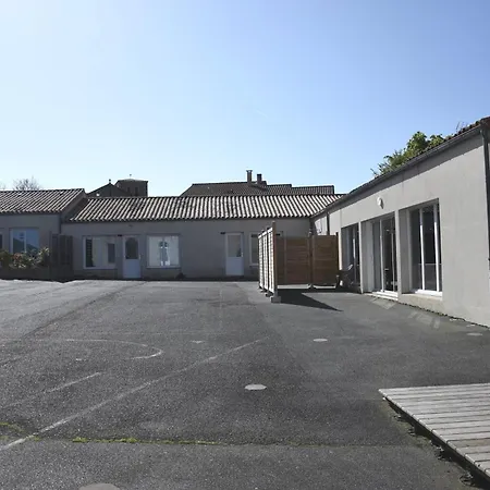 度假居 De L'ancienne Ecole, 24 Personnes Les Châtelliers-Châteaumur