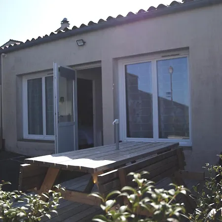 De L'ancienne Ecole, 24 Personnes 度假居