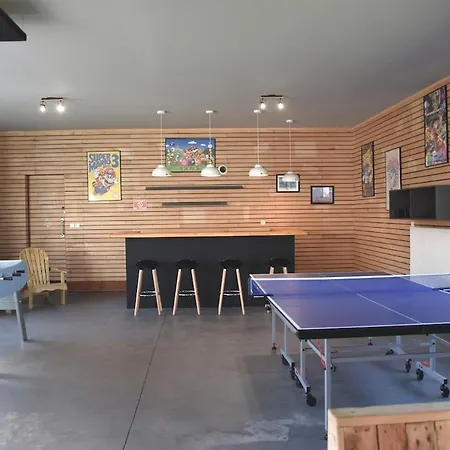 De L'ancienne Ecole, 24 Personnes 度假居 *