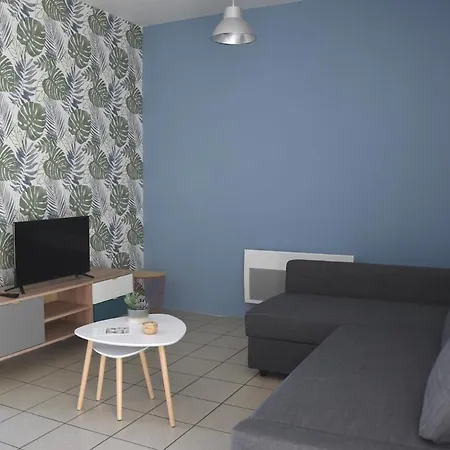 度假居 De L'ancienne Ecole, 24 Personnes Les Châtelliers-Châteaumur