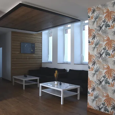 De L'ancienne Ecole, 24 Personnes