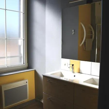 度假居 De L'ancienne Ecole, 24 Personnes