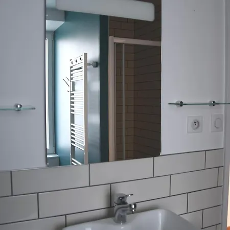 De L'ancienne Ecole, 24 Personnes * Les Châtelliers-Châteaumur