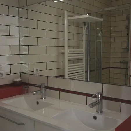 度假居 De L'ancienne Ecole, 24 Personnes