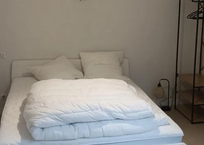 De L'ancienne Ecole, 24 Personnes Feriehus *