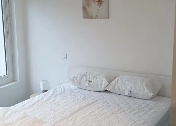 De L'ancienne Ecole, 24 Personnes Feriehus *