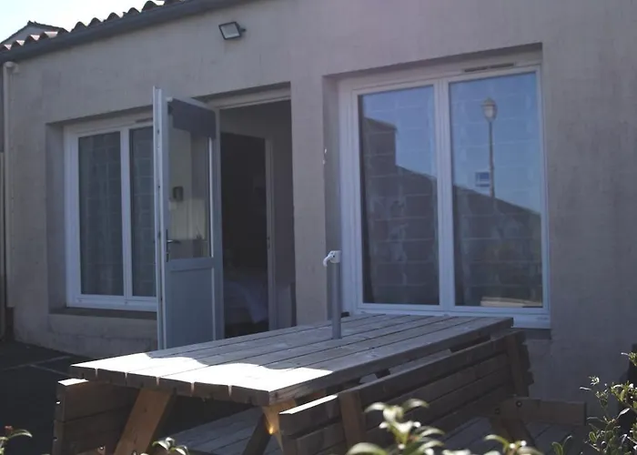 De L'ancienne Ecole, 24 Personnes Feriehus