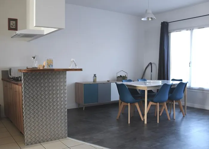 De L'ancienne Ecole, 24 Personnes Feriehus